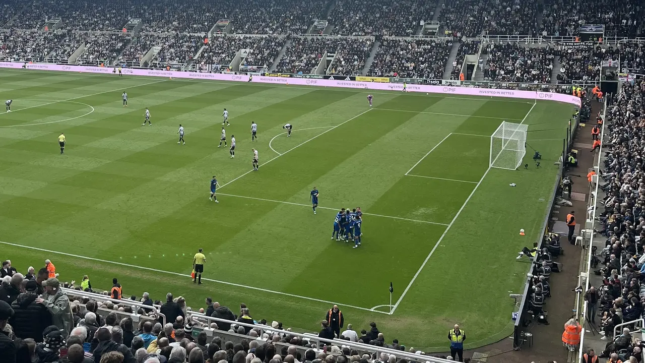 More boos as pressure cranks up on Eddie Howe - Newcastle 1-2 Bournemouth