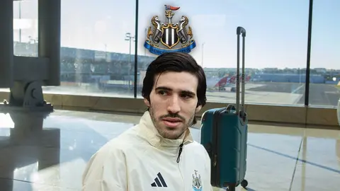 Sandro Tonali breaks silence on £100m Spurs move as media spot Italian at Milan airport