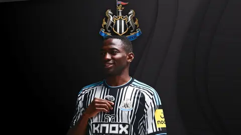 Bazoumana Toure’s first day at Newcastle - Behind the scenes footage of £43m signing