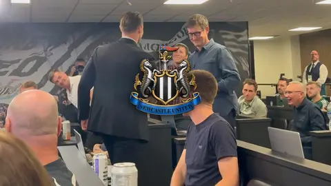 WATCH: Matthias Jaissle's classy moment with North East press pack in SJP unveiling