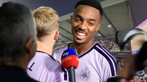 Joe Willock breaks silence on Newcastle future after £17m Bestikas bid